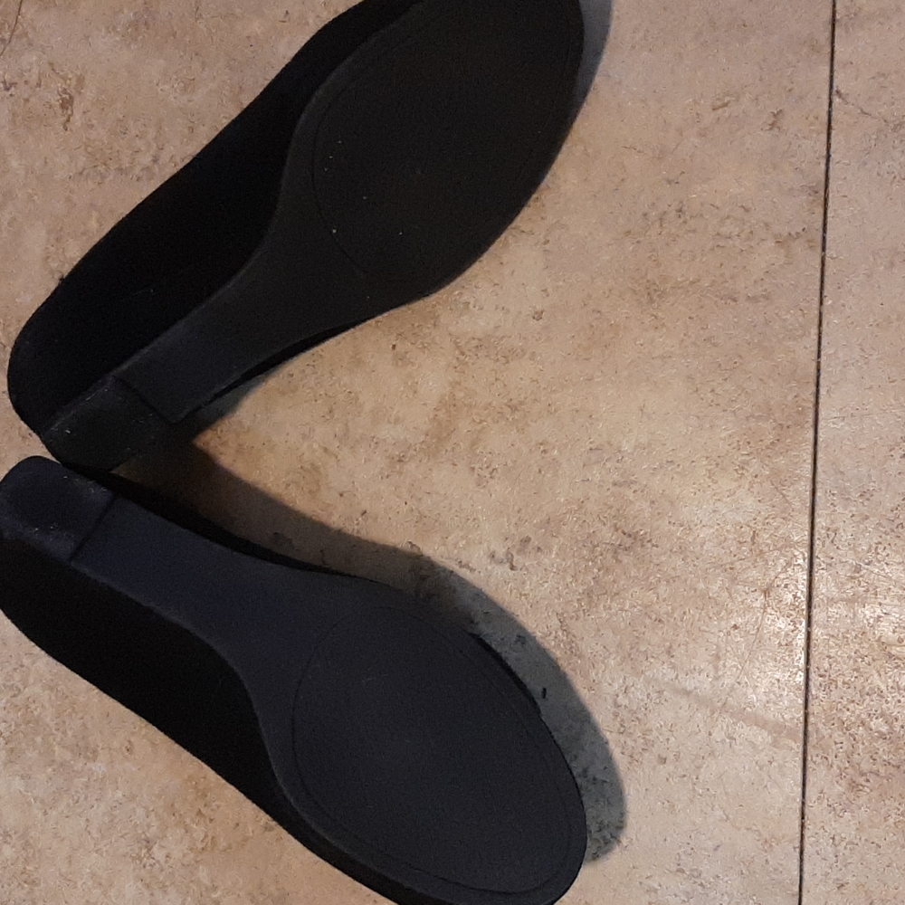 Small Wedge shoe - Picture 2 of 2